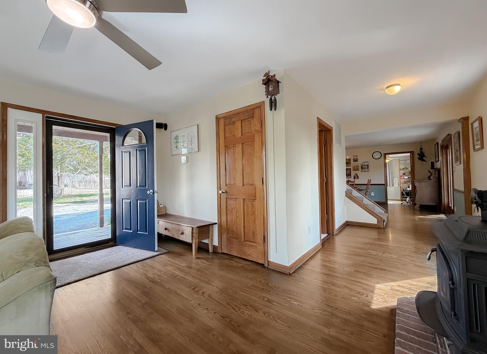 44731 Smiths Nursery Road Hollywood, MD 20636 - Photo 26 of 87 Entry foyer w/ attractive hardwoods