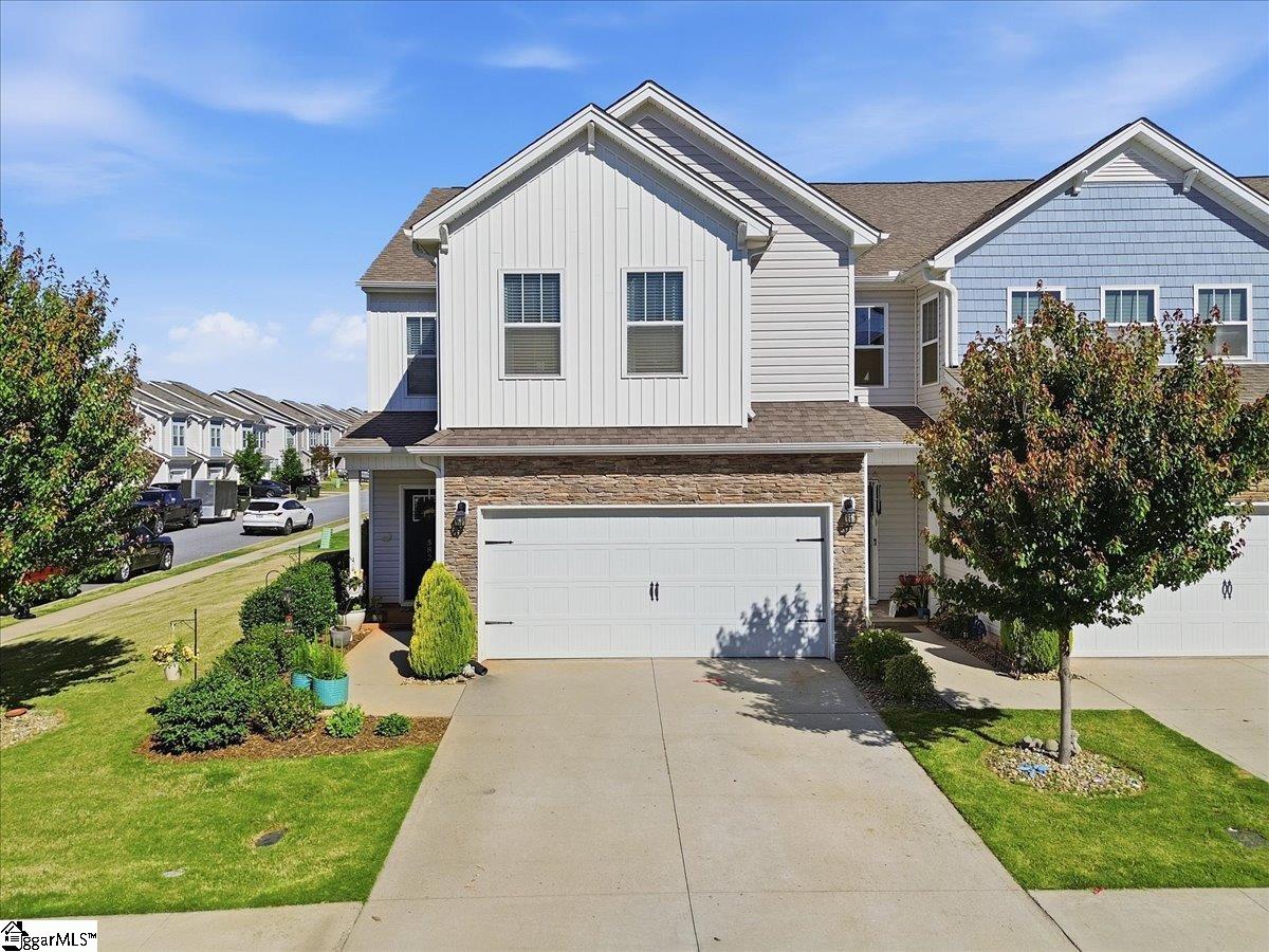 582 Yellow Fox Road Greer, SC 29650 - Photo 3 of 37