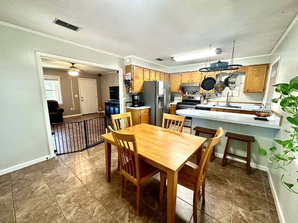 4580 Tower Hill Road Liberty, MS 39645 - Photo 2 of 27 Cozy kitchen & breakfast area