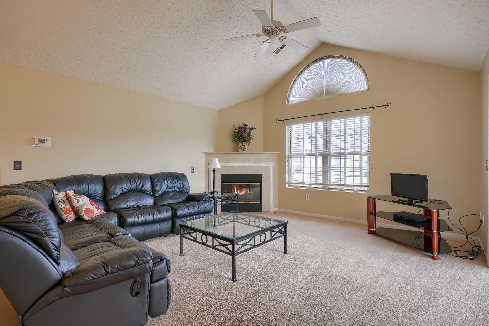 3725 Stoneway Point Powell, OH 43065 - Photo 5 of 54 3725 Stoneway Pt (34)