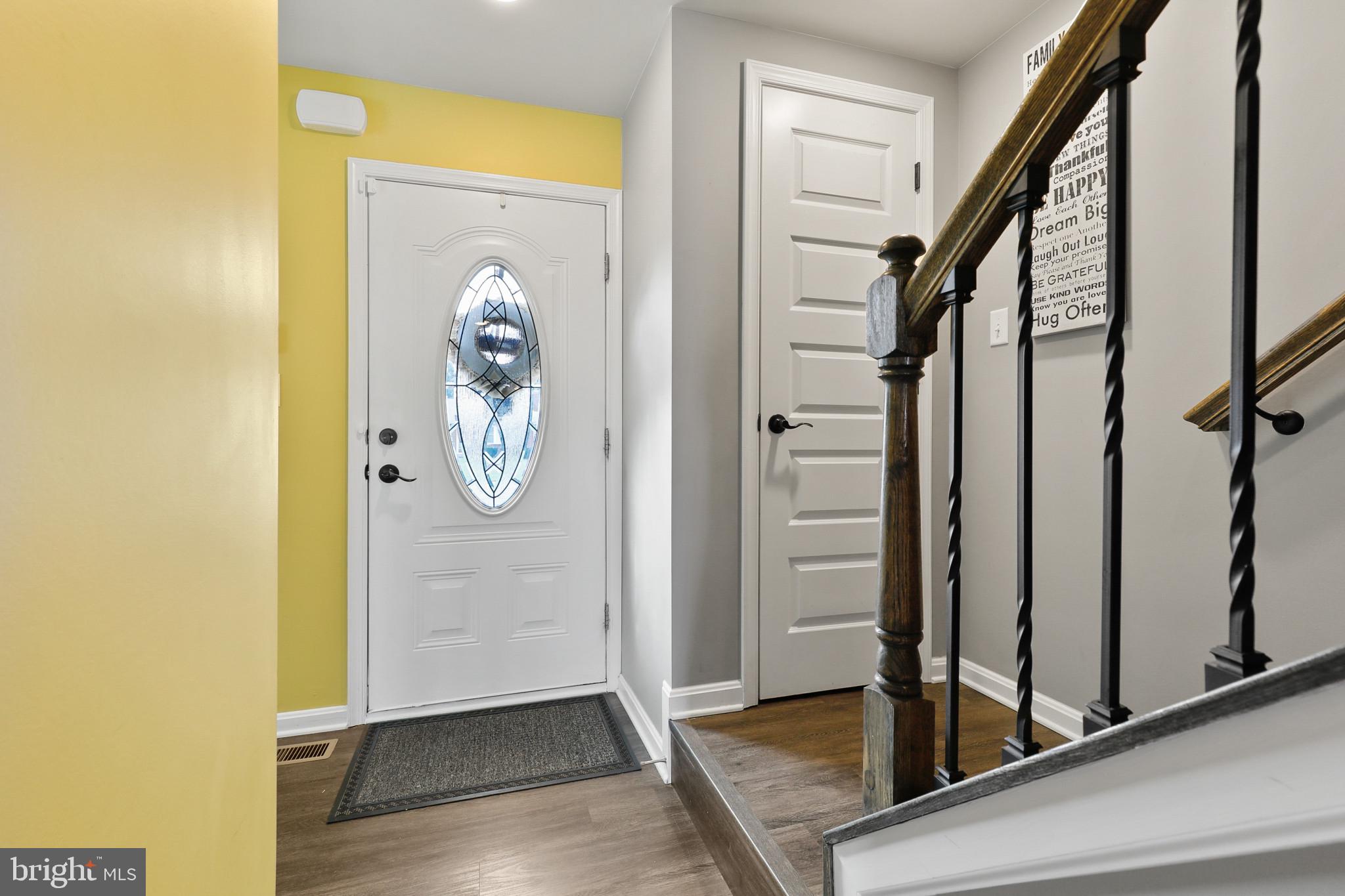 4302 Black Rock Road Hampstead, MD 21074 - Photo 25 of 43 Foyeer entry