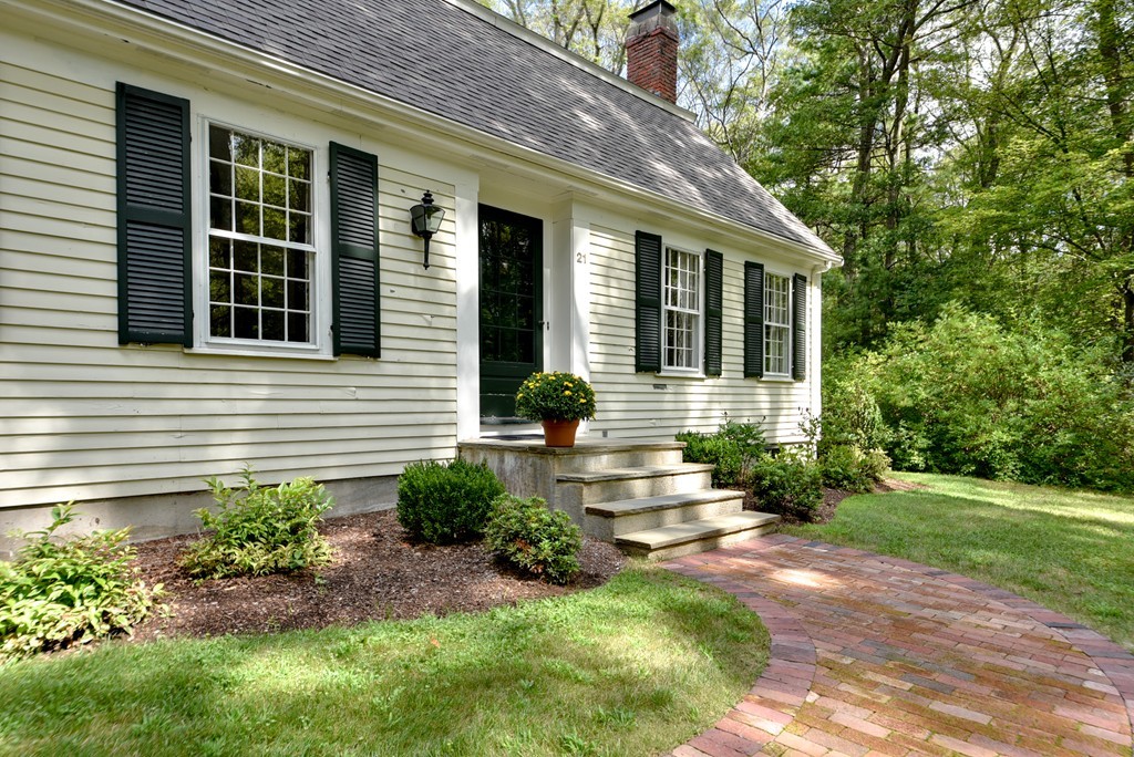 21 Wood Road Sherborn, MA 01770 - Photo 3 of 22 Gallery Image 3