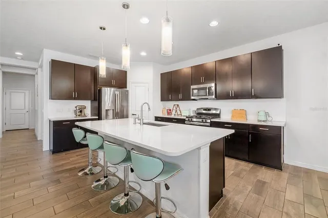 $769,000 | 650 Rosemary Circle, Bradenton, FL 34212