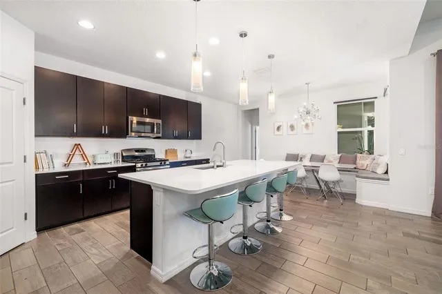 $769,000 | 650 Rosemary Circle, Bradenton, FL 34212