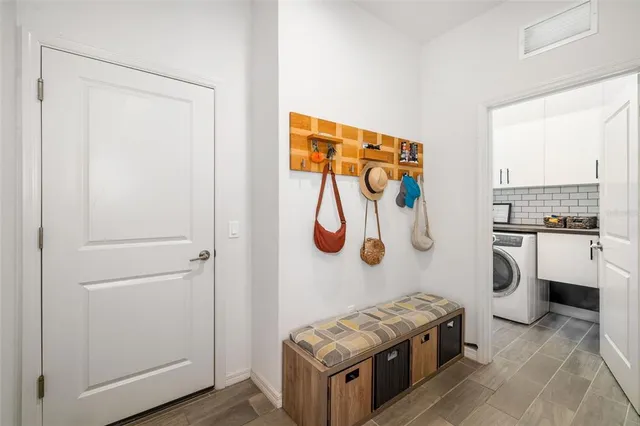 $769,000 | 650 Rosemary Circle, Bradenton, FL 34212