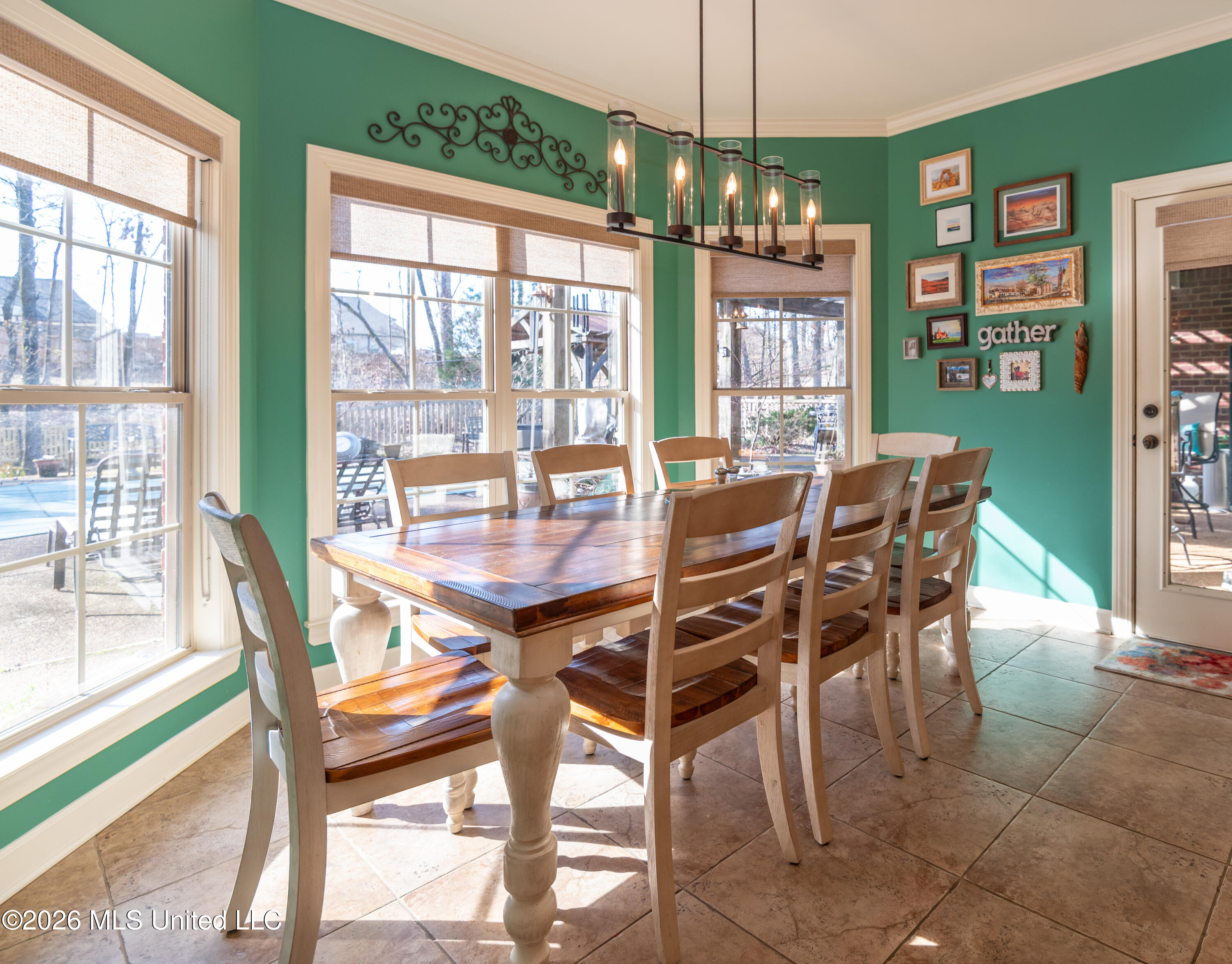 2635 College Road Southaven, MS 38672 - Photo 14 of 44 Kitchen - Breakfast Room