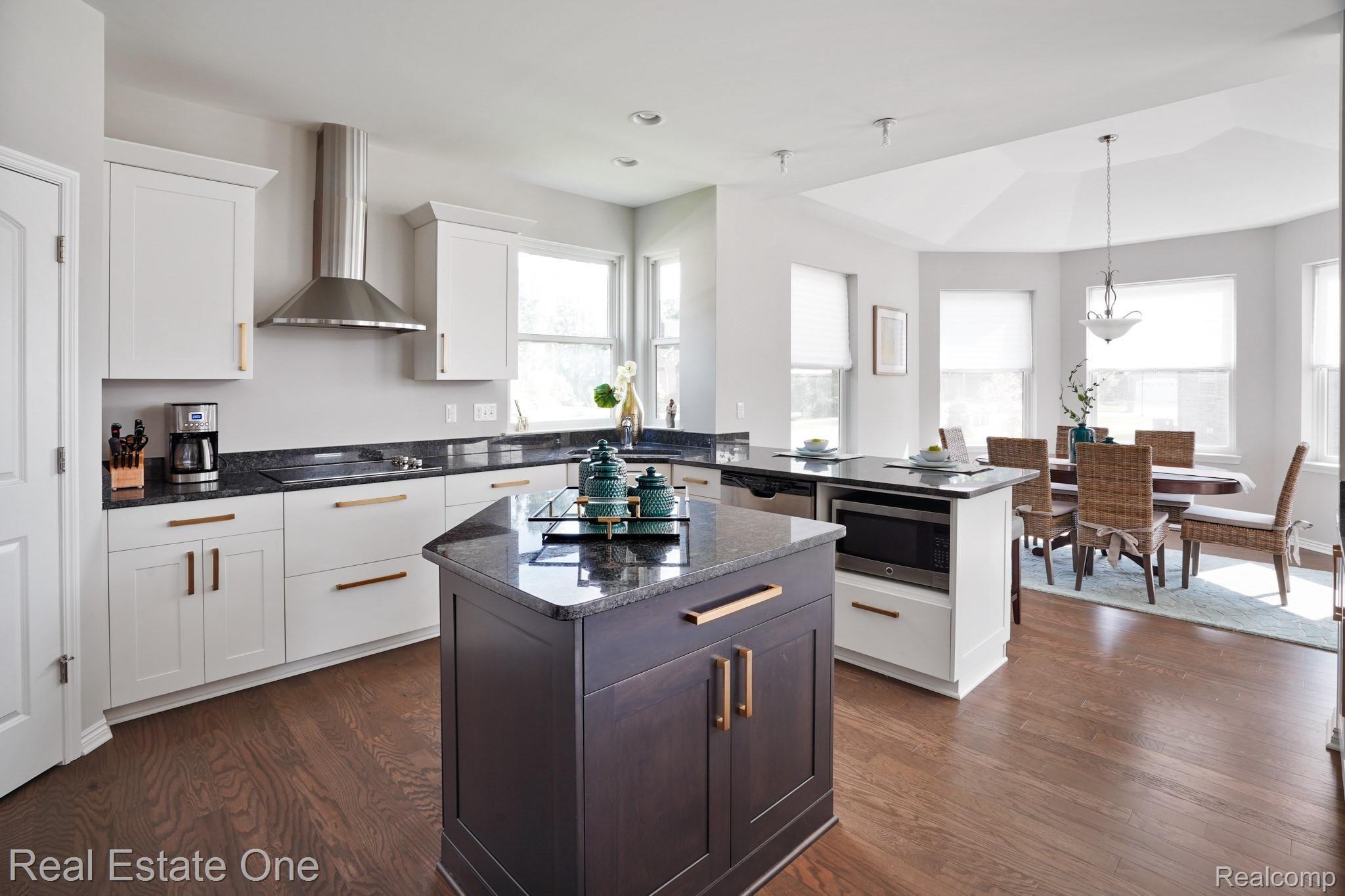 3856 Somerset Circle Rochester, MI 48309 - Photo 7 of 27 Kitchen 1.jpg