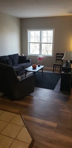 $1,690 | 95 Park Street, Unit 1, Attleboro, MA 02703