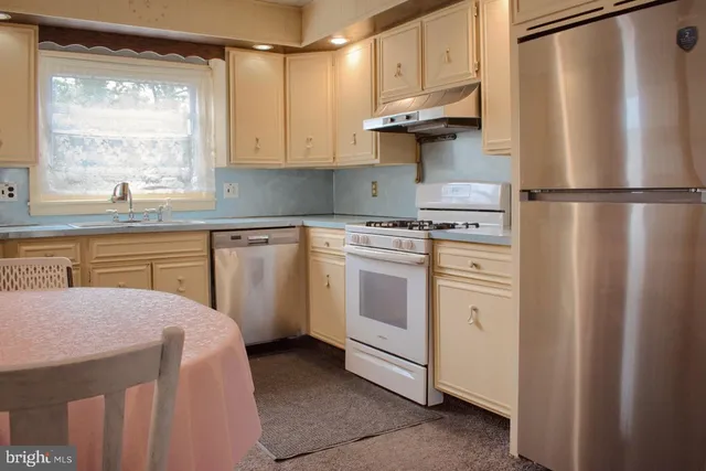 $199,900 | 128 East Market Street, Williamstown, PA 17098