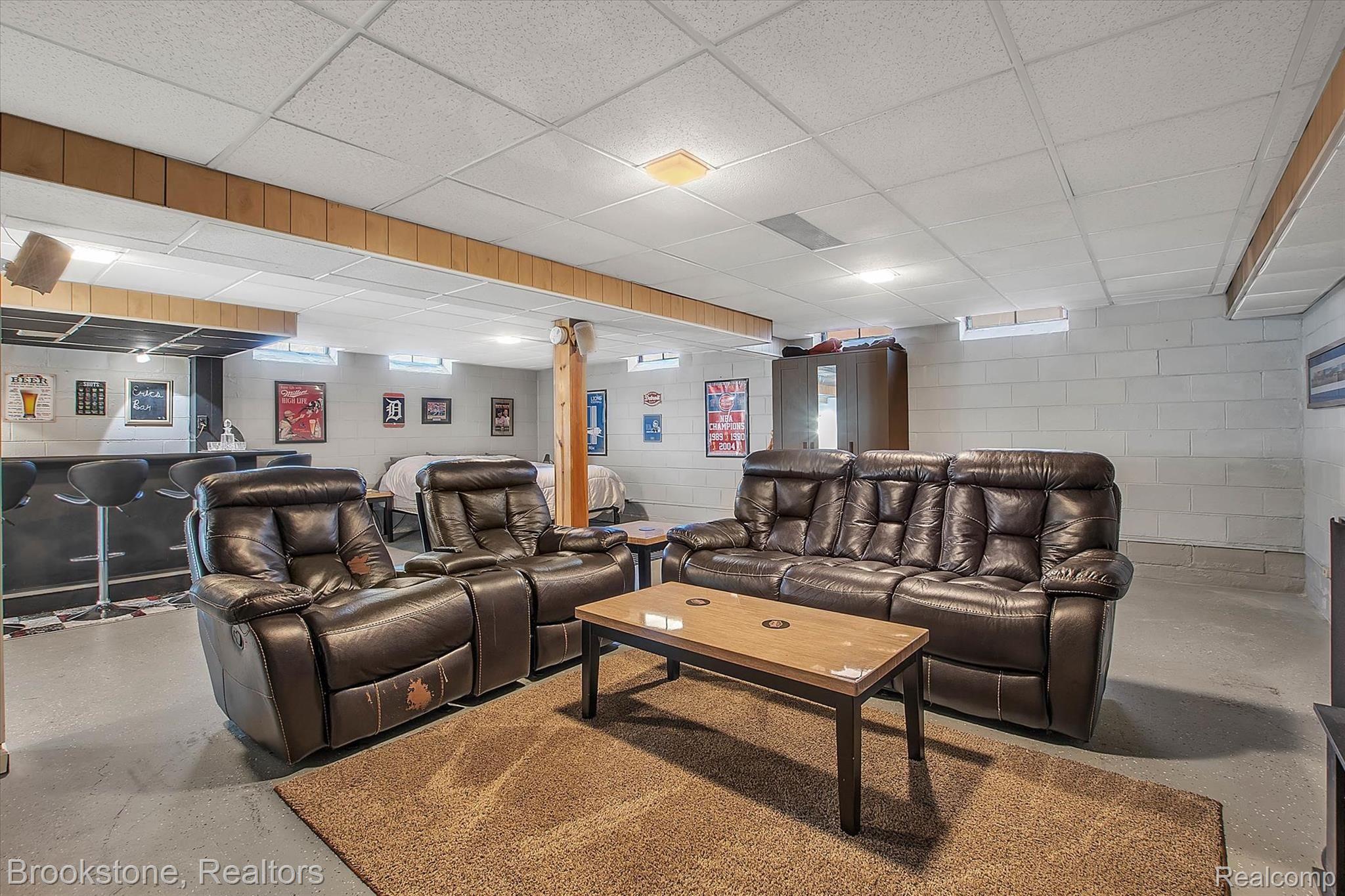 15670 Meadowbrook Road Redford, MI 48239 - Photo 38 of 43 15670 Meadowbrook-WindowStill-Real-Estate-Photography-38.jpg