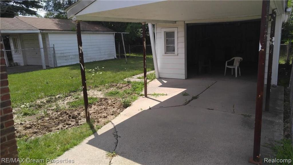 9023 Evergreen Road Detroit, MI 48228 - Photo 22 of 25