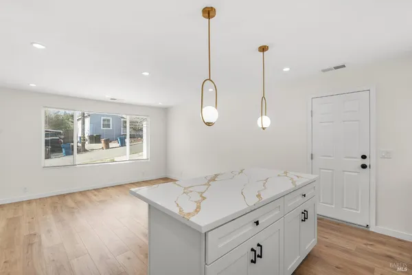 $3,000 | 8 Corte Dorado, Benicia, CA 94510