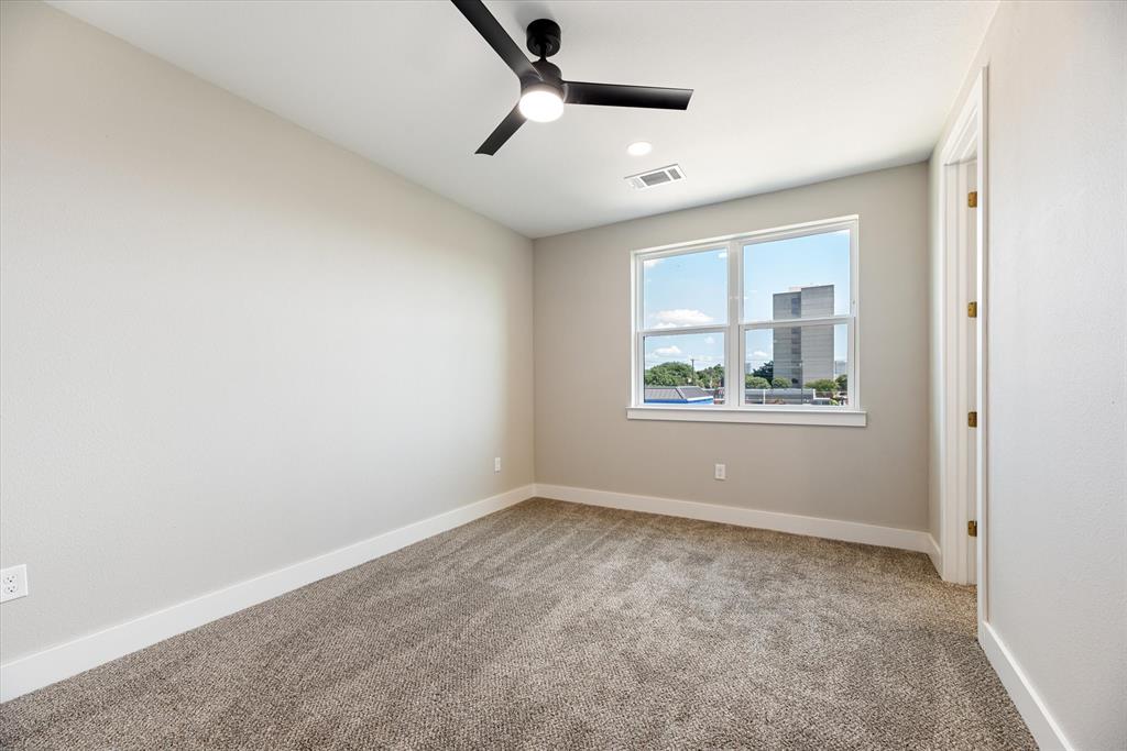 4060 Spring Valley Road, Unit 404 Farmers Branch, TX 75244 - Photo 10 of 19