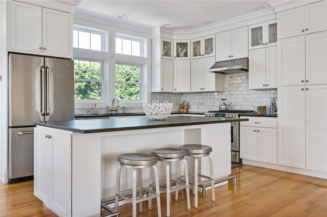 30 Withington Road Narragansett, RI 02882 - Photo 11 of 25