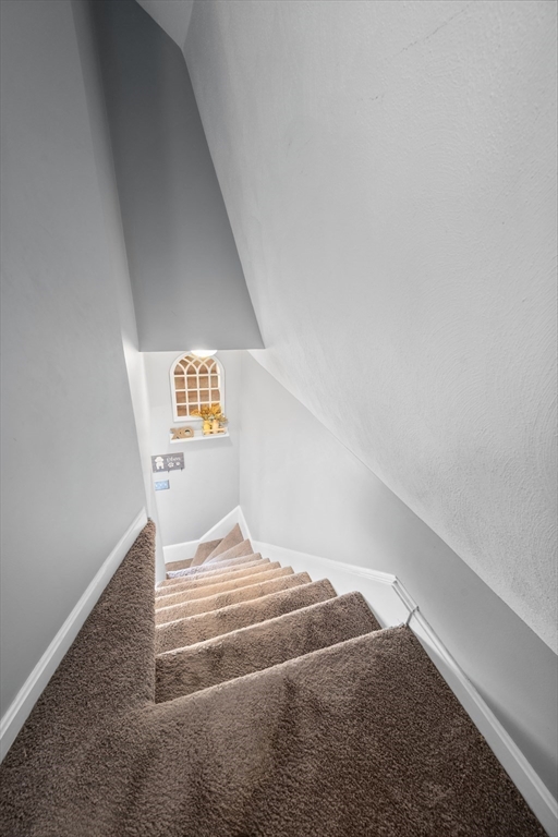 63 Bridle Road Billerica, MA 01821 - Photo 12 of 35 Gallery Image 12
