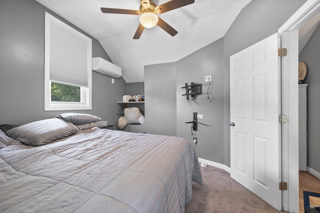 63 Bridle Road Billerica, MA 01821 - Photo 17 of 35 Gallery Image 17