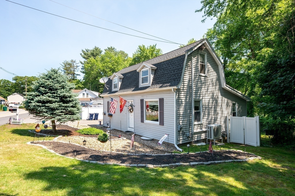 63 Bridle Road Billerica, MA 01821 - Photo 24 of 35 Gallery Image 24