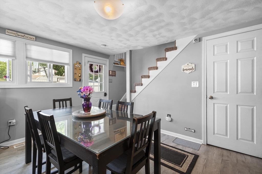63 Bridle Road Billerica, MA 01821 - Photo 5 of 35 Gallery Image 5