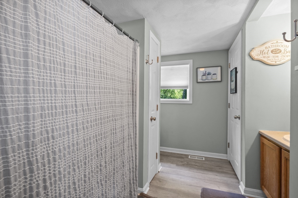 63 Bridle Road Billerica, MA 01821 - Photo 9 of 35 Gallery Image 9