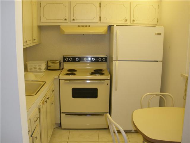 54 Suffolk B, Unit 54 Boca Raton, FL 33434 - Photo 5 of 8 Additional Photo