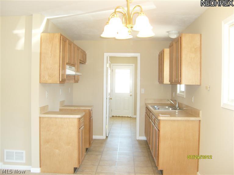 4935 Wake Robin Road Mentor, OH 44060 - Photo 8 of 25