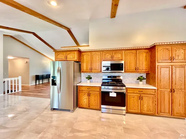 $349,900 | 1316 East 19th Avenue, Hutchinson, KS 67502