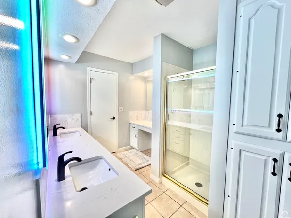 $349,900 | 1316 East 19th Avenue, Hutchinson, KS 67502