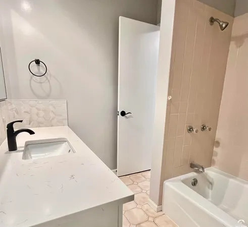 $349,900 | 1316 East 19th Avenue, Hutchinson, KS 67502