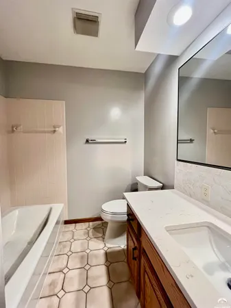 $349,900 | 1316 East 19th Avenue, Hutchinson, KS 67502