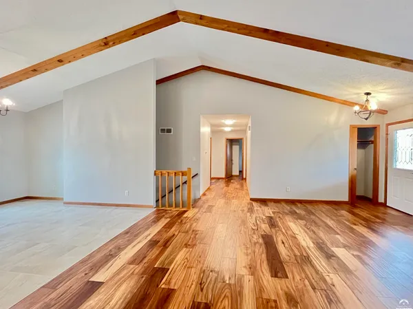 $349,900 | 1316 East 19th Avenue, Hutchinson, KS 67502