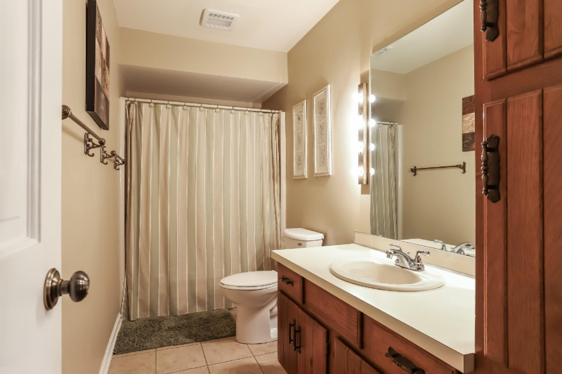 17660 Woodbridge Road Spring Lake, MI 49456 - Photo 17 of 40 017-photo-bathroom-6581871
