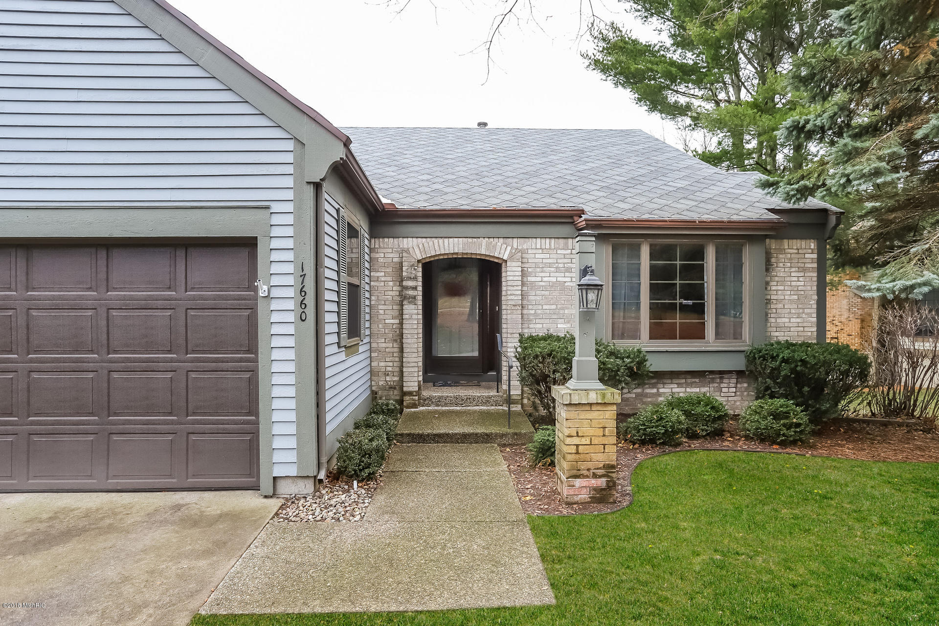 17660 Woodbridge Road Spring Lake, MI 49456 - Photo 2 of 40 002-photo-front-view-6581894