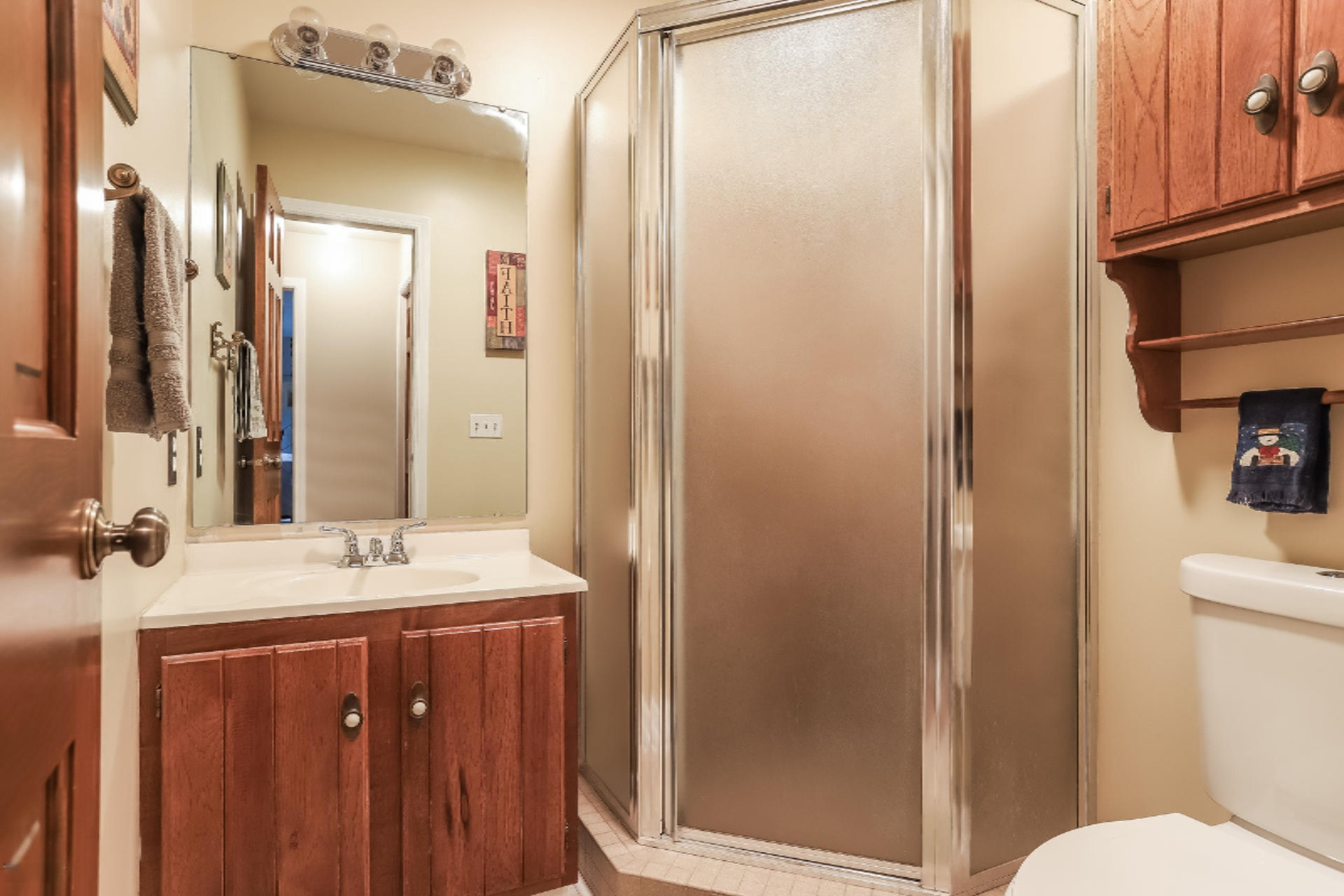 17660 Woodbridge Road Spring Lake, MI 49456 - Photo 22 of 40 022-photo-bathroom-6581875