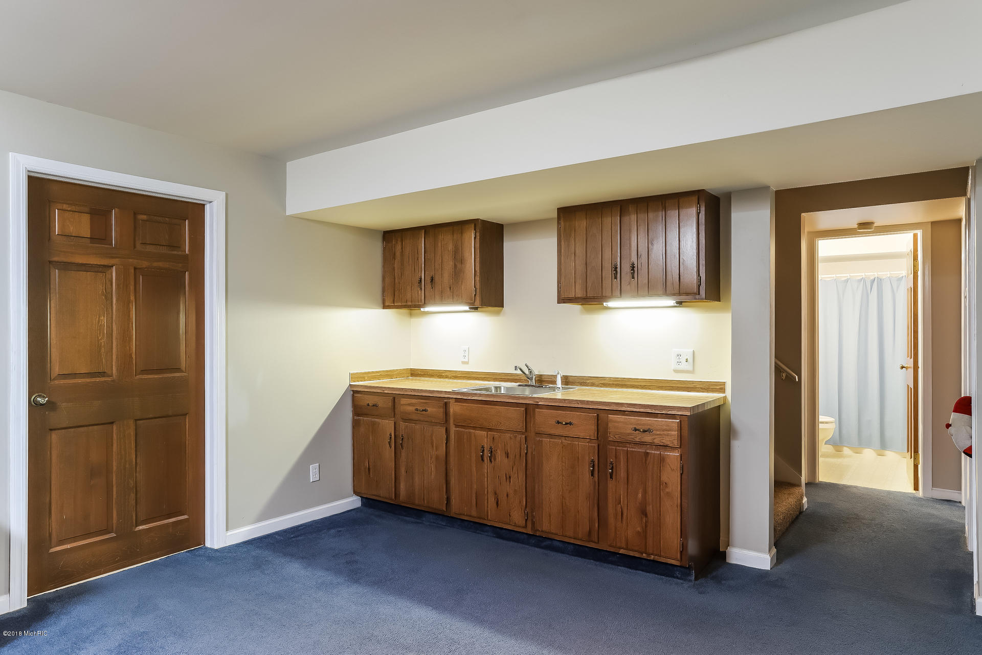 17660 Woodbridge Road Spring Lake, MI 49456 - Photo 27 of 40 027-photo-wet-bar-6581901