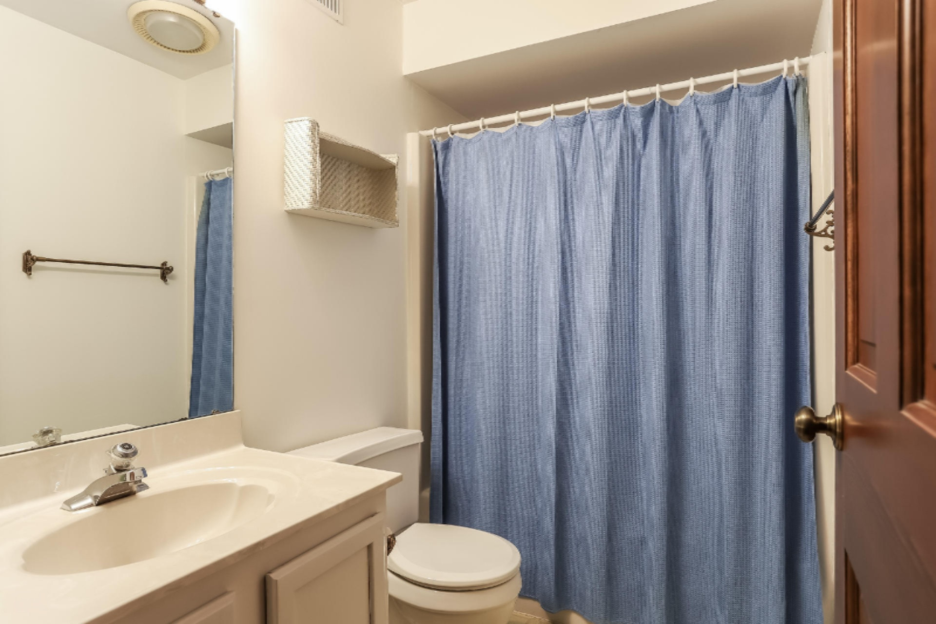 17660 Woodbridge Road Spring Lake, MI 49456 - Photo 29 of 40 029-photo-bathroom-6581903