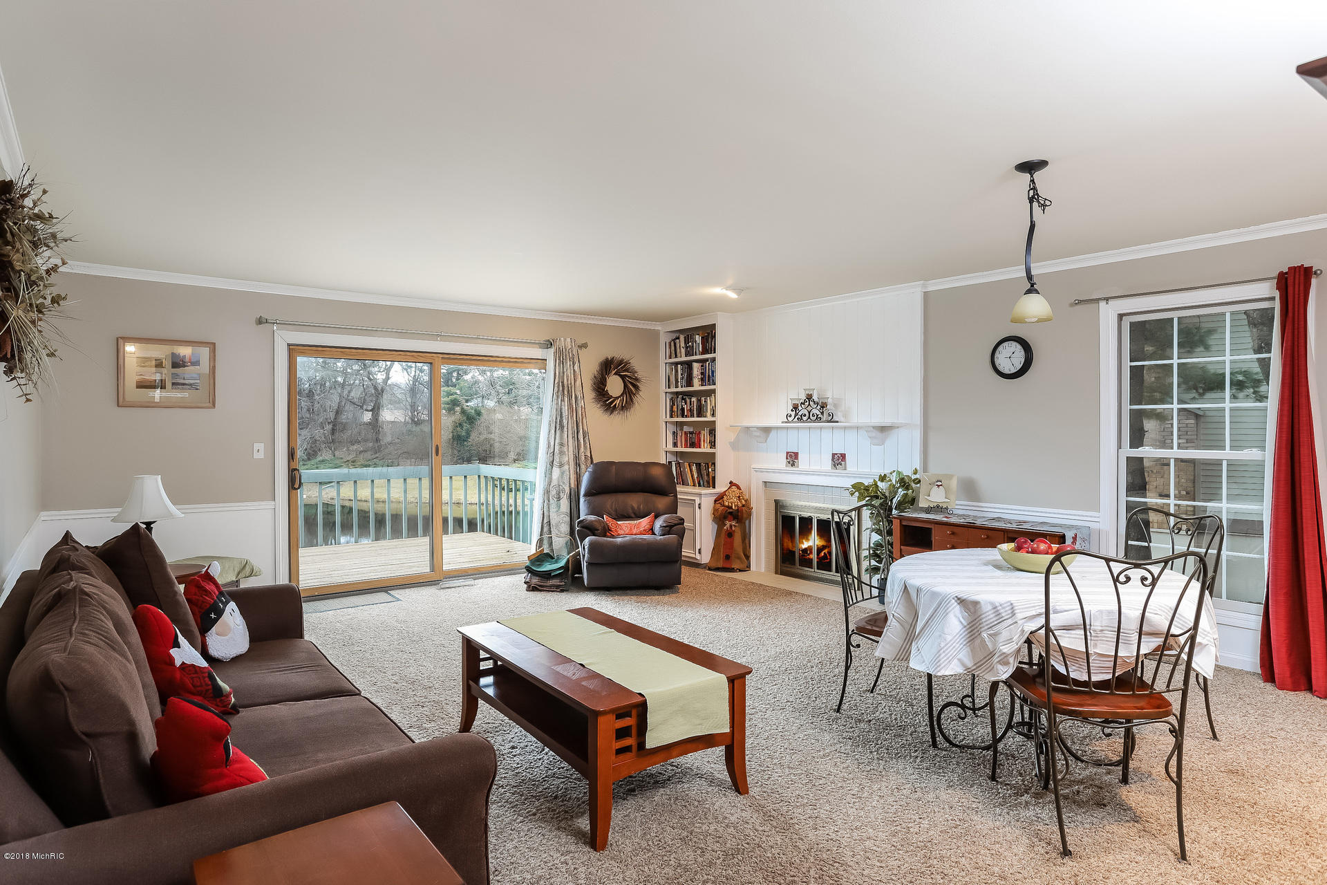 17660 Woodbridge Road Spring Lake, MI 49456 - Photo 5 of 40 005-photo-living-room-6581877