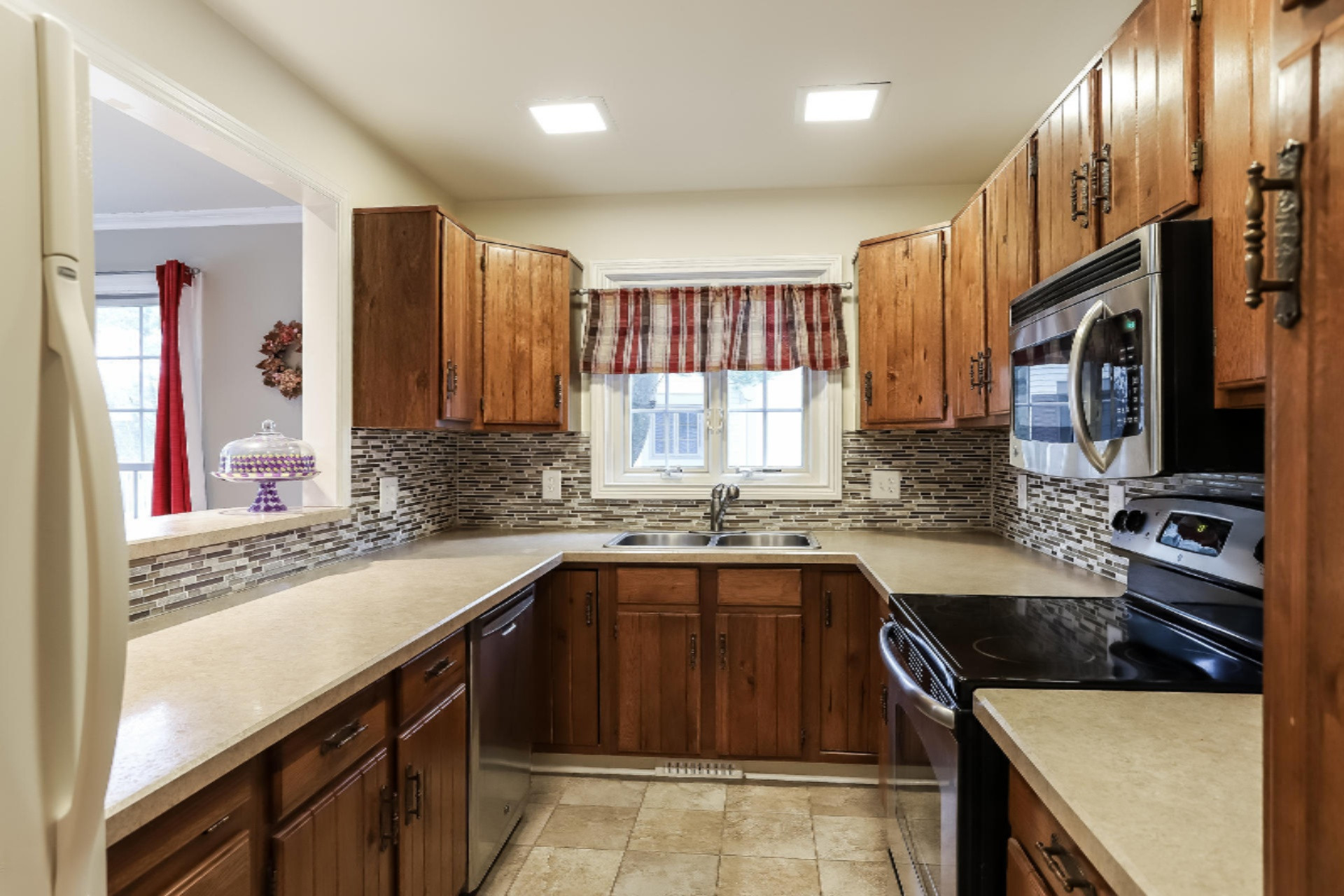17660 Woodbridge Road Spring Lake, MI 49456 - Photo 10 of 40 010-photo-kitchen-6581884