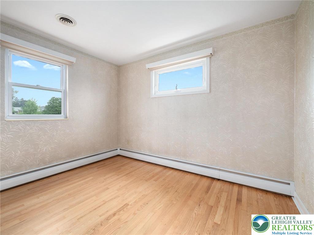 515 Franklin Street Emmaus, PA 18049 - Photo 35 of 45 an empty room with a window