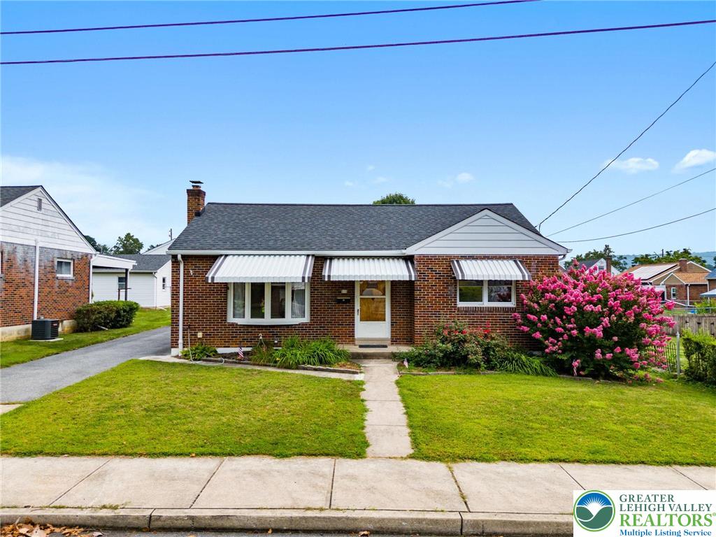 515 Franklin Street Emmaus, PA 18049 - Photo 4 of 45 a front view of a house with a garden