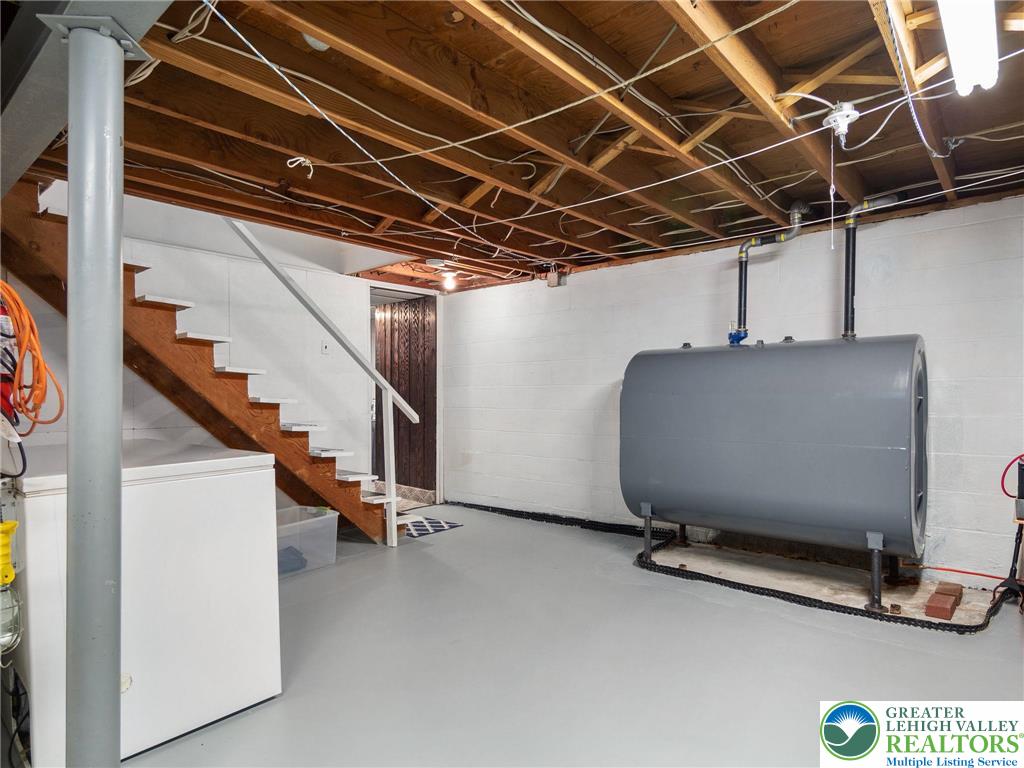 515 Franklin Street Emmaus, PA 18049 - Photo 45 of 45 a view of a room with gym equipment