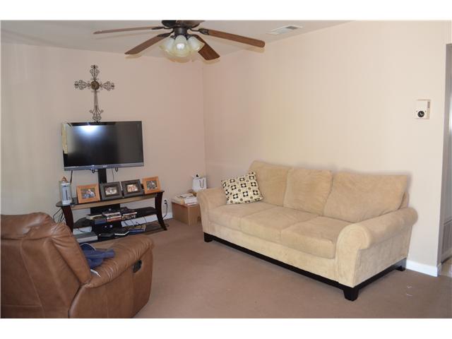 206 Hollenbeck Road San Marcos, CA 92069 - Photo 4 of 7 Gallery Image 4