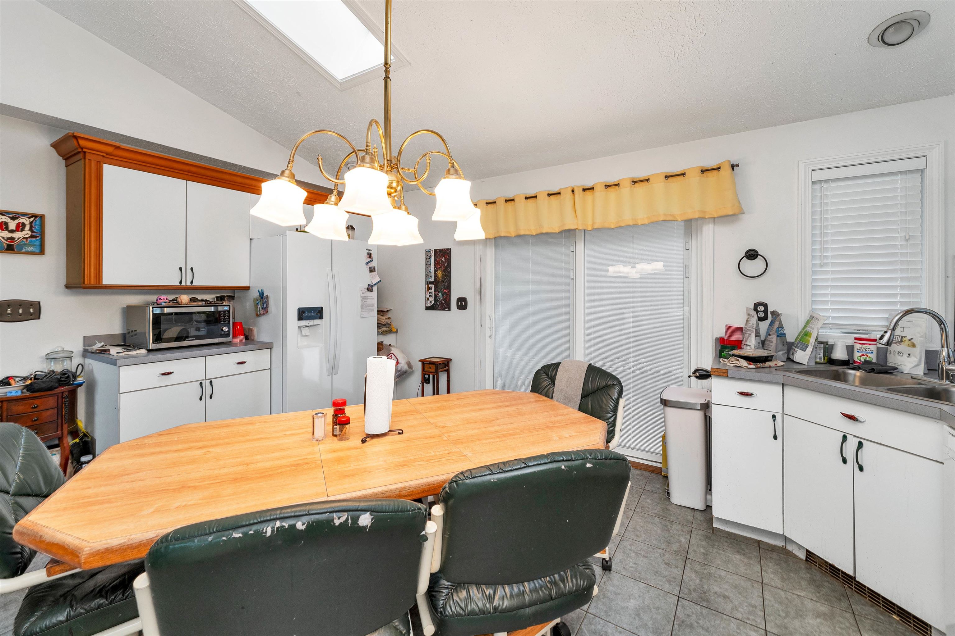 99 Weston Road Manchester, NH 03103 - Photo 2 of 24