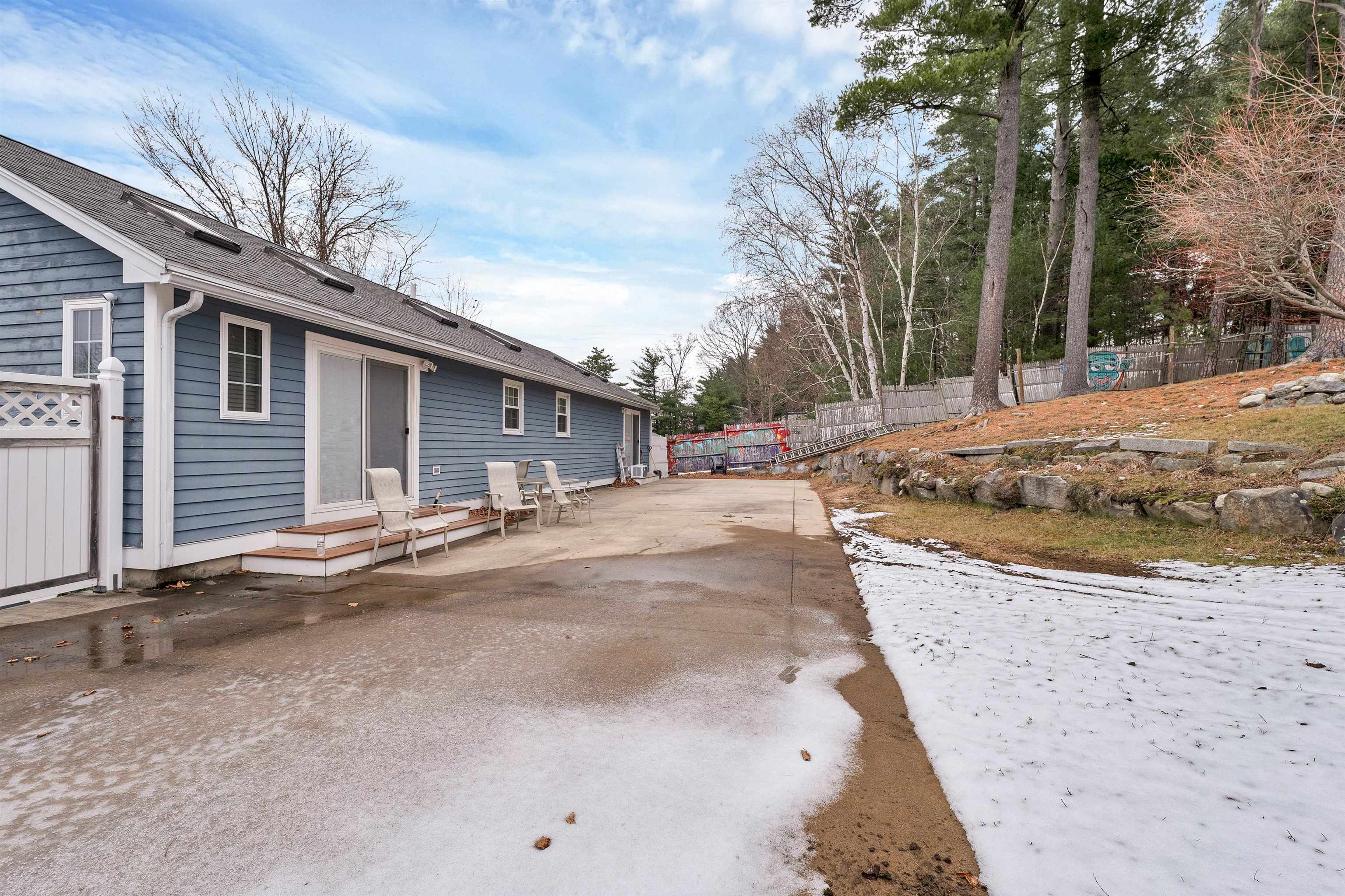 99 Weston Road Manchester, NH 03103 - Photo 22 of 24