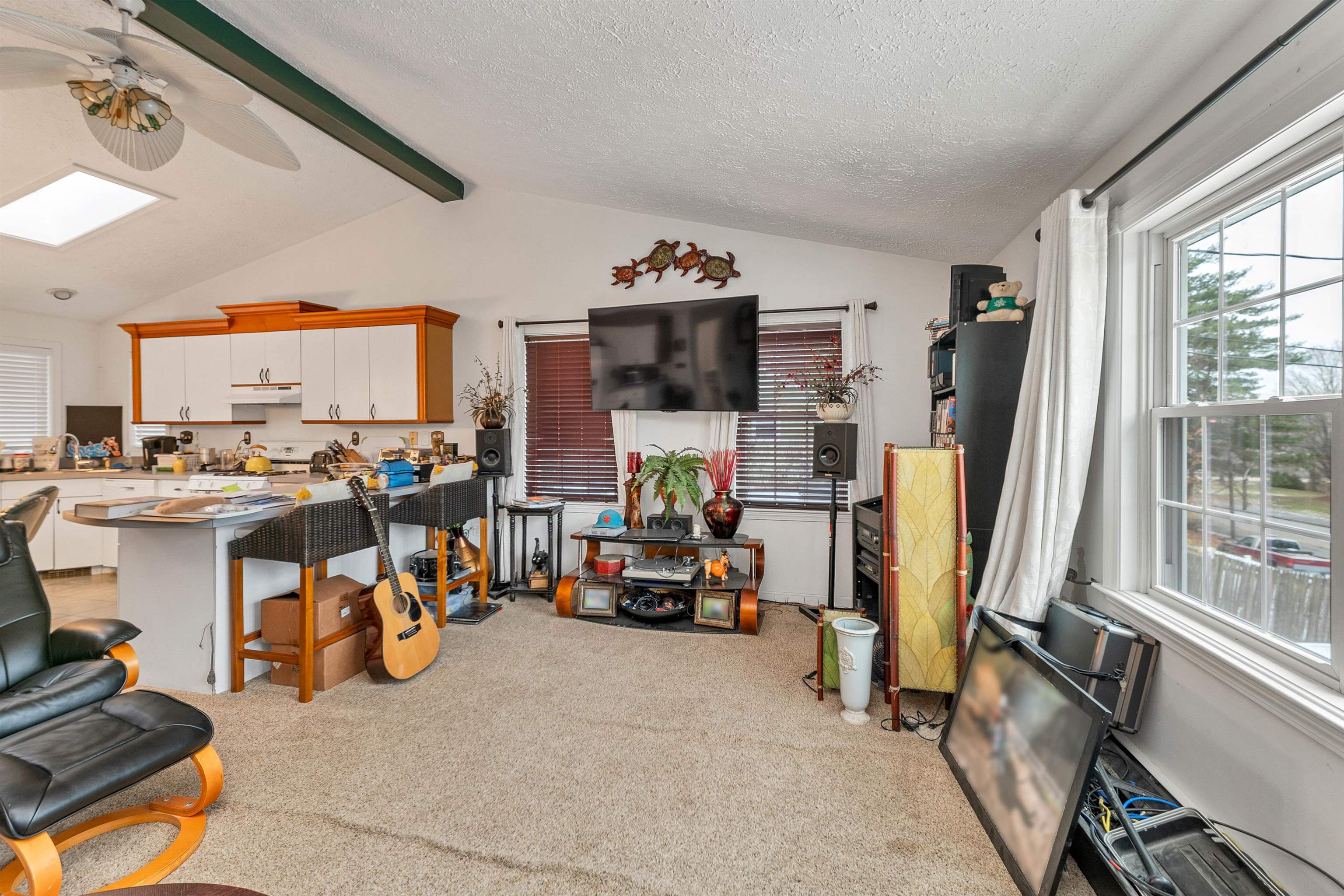 99 Weston Road Manchester, NH 03103 - Photo 7 of 24