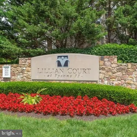 $2,100 | 1625 International Drive, Unit 319, McLean, VA 22102