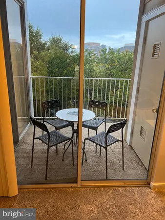 $2,100 | 1625 International Drive, Unit 319, McLean, VA 22102