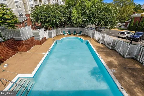 $2,100 | 1625 International Drive, Unit 319, McLean, VA 22102
