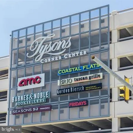 $2,100 | 1625 International Drive, Unit 319, McLean, VA 22102