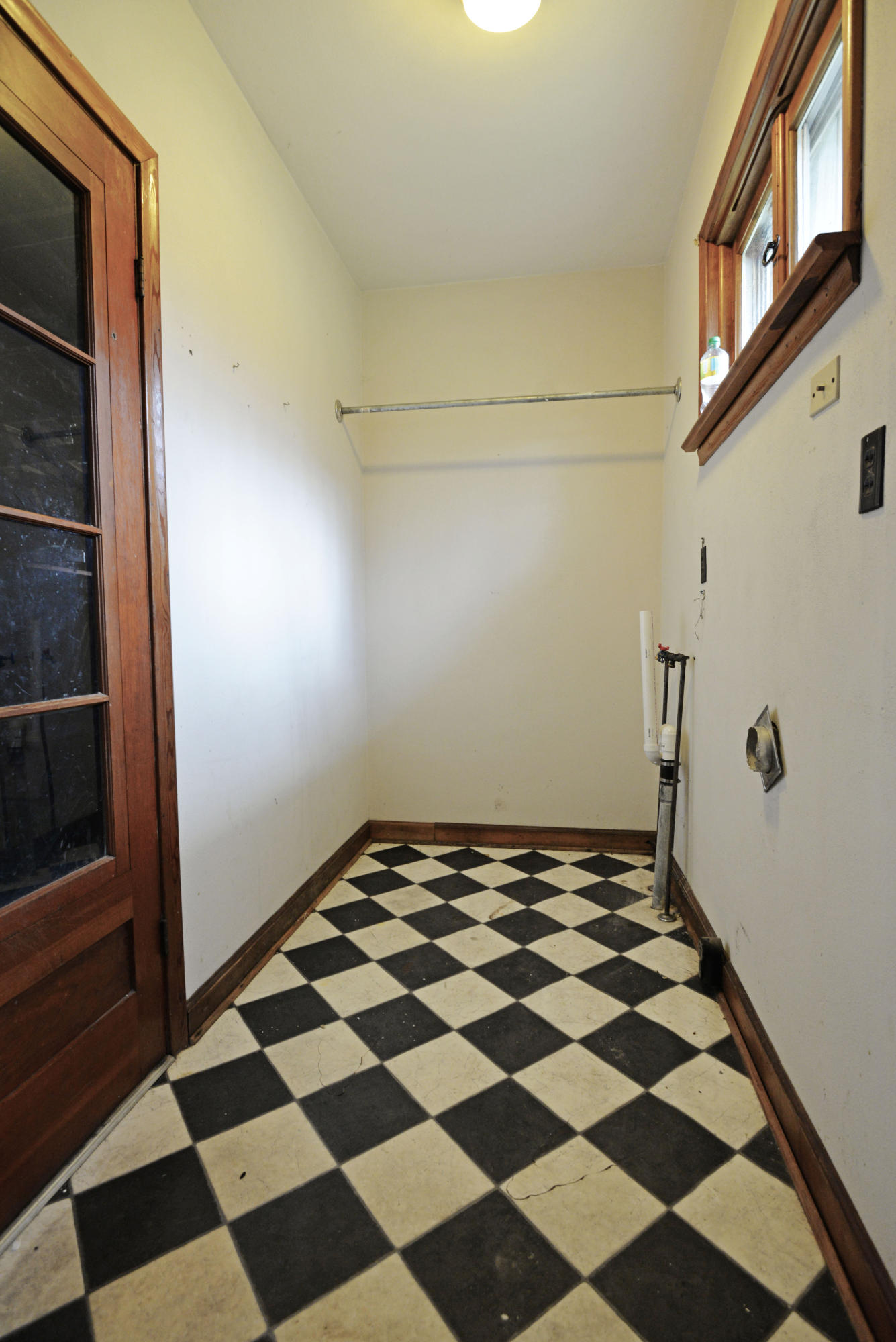3173 Happy Valley Road Rossville, GA 30741 - Photo 9 of 25 Laundry room