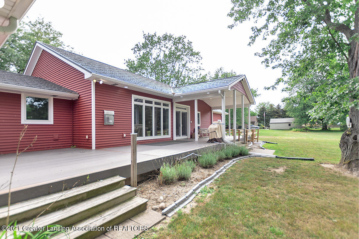4890 Nichols Road Mason, MI 48854 - Photo 43 of 45 Expansive trex type deck